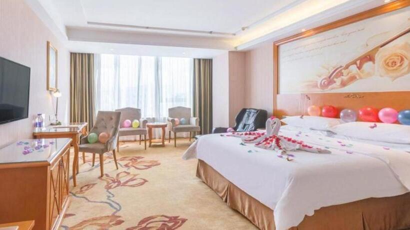 Vienna Hotel Weifang Taihuacheng
