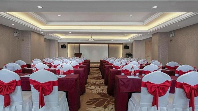Vienna Hotel Zhengzhou Fengchan Road Fortune Plaza