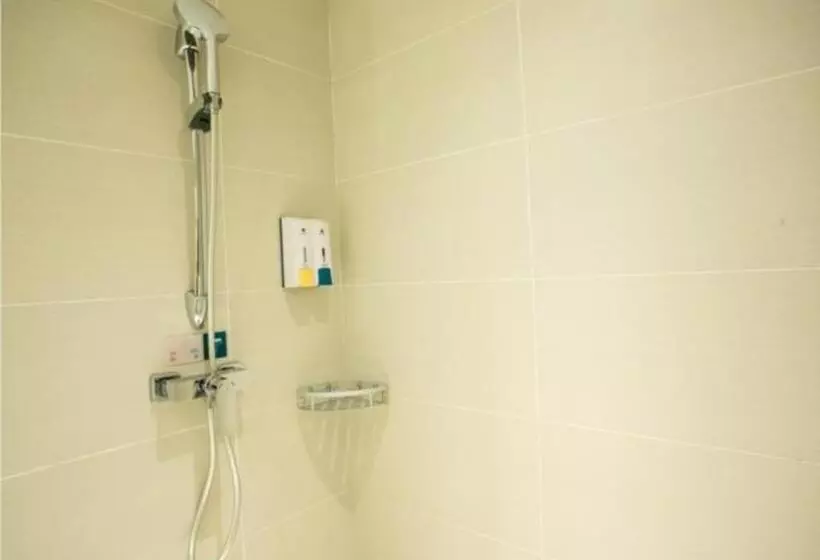 Hotelli City Comfort Inn Chengdu Giant Panda Base