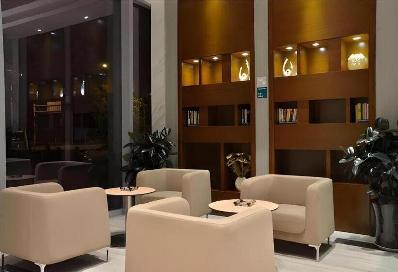 Отель City Comfort Inn Chengdu Shuxin Avenue Metro Station Industrial College