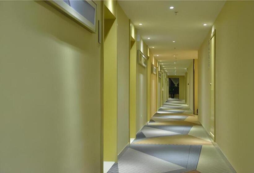 Отель City Comfort Inn Chengdu Shuxin Avenue Metro Station Industrial College