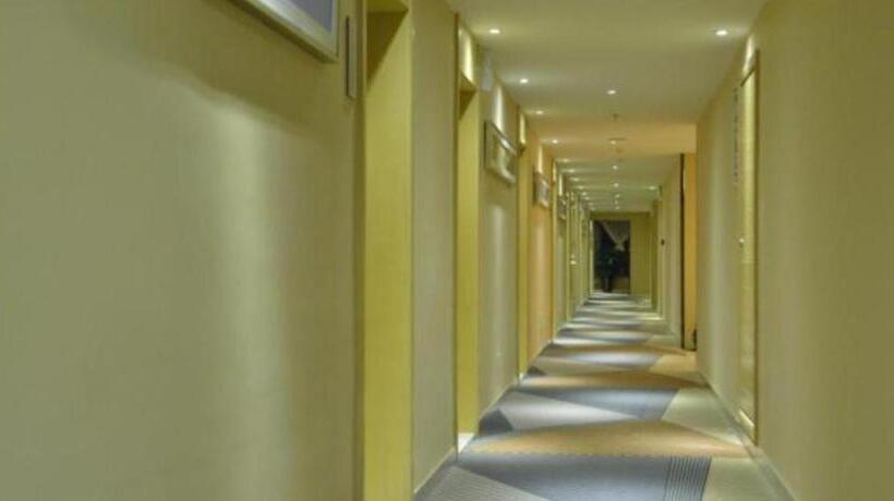 Отель City Comfort Inn Chengdu Shuxin Avenue Metro Station Industrial College