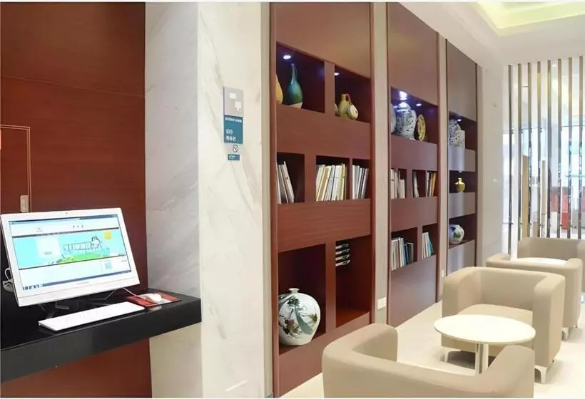 Hotelli City Comfort Inn Dongguan Dalang Yuanda City Plaza