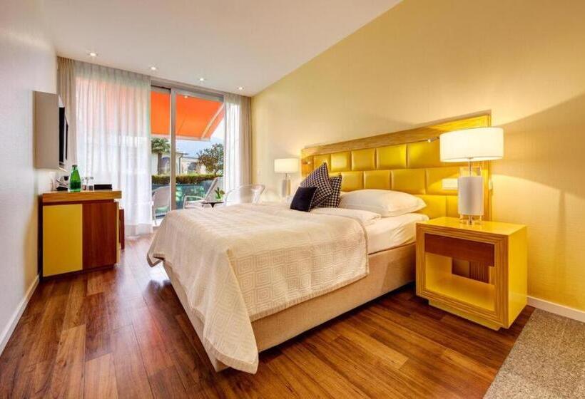 בית מלון כפרי Eden Roc Marina