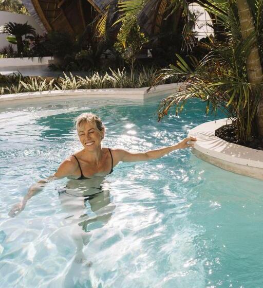 هتل Mantra Wellness Center