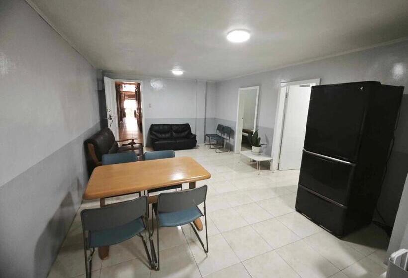 פנסיון 2600 Trancoville Transient House