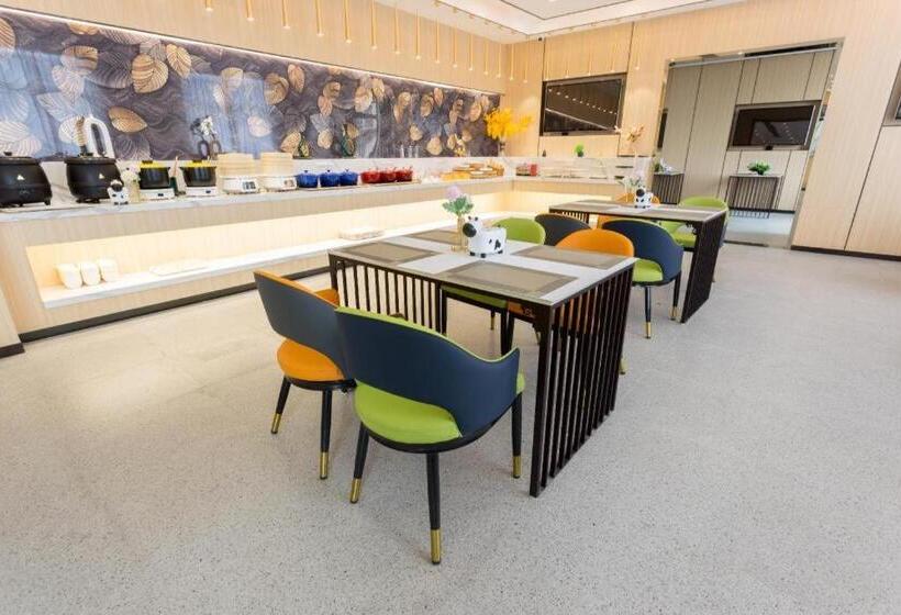 Starway Hotel Zhongshan Caihong Avenue Oasis Park