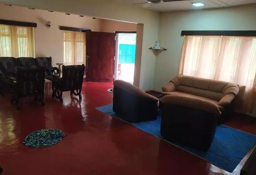 Ambalama Hostel