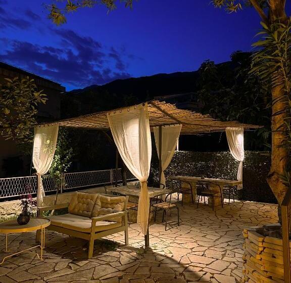 تختخواب و صبحانه Serenita Stone House