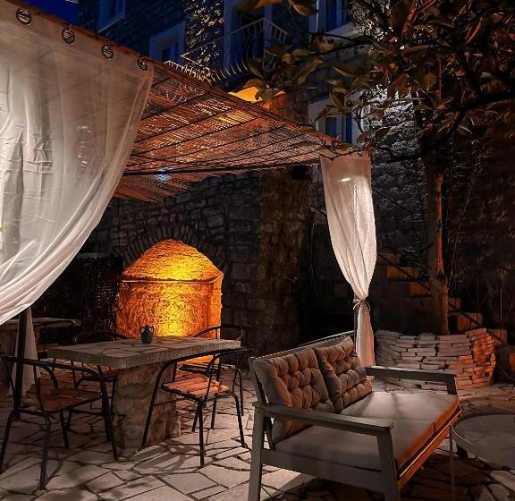 تختخواب و صبحانه Serenita Stone House