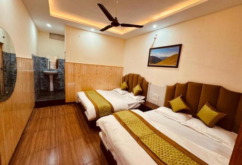 Отель New Basera