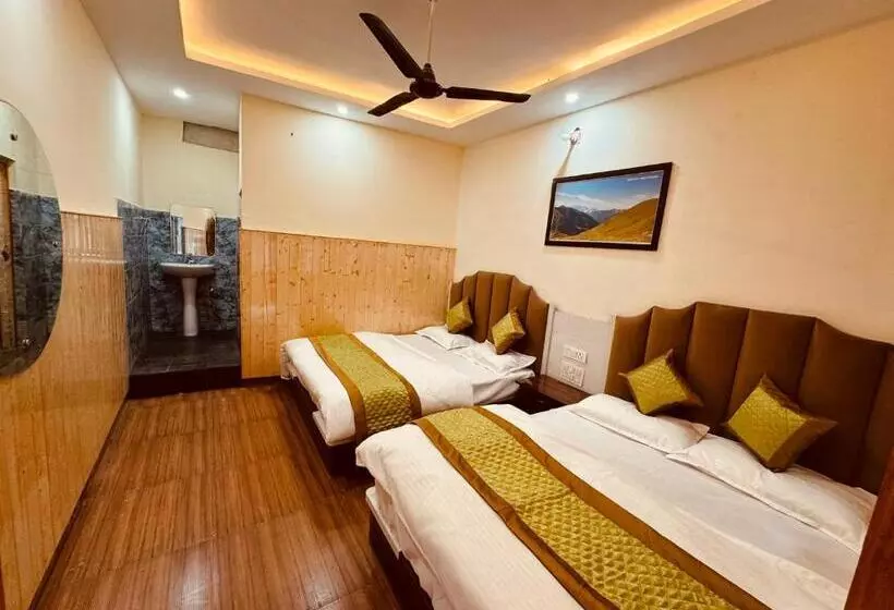 ホテル New Basera