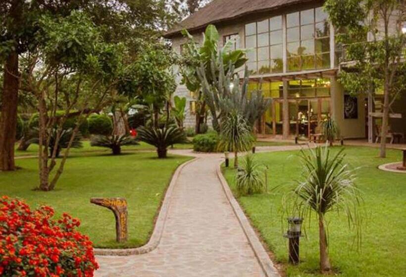 אתר נופש Weru Weru River Lodge