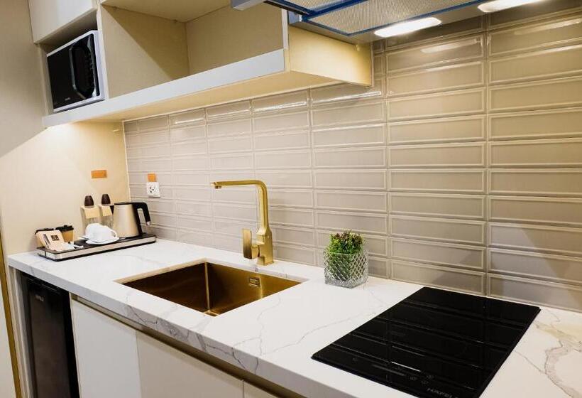 Uma Hotel And Residences