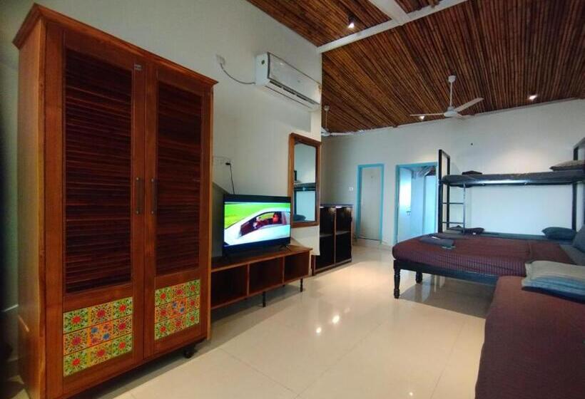 Aamiaismajoitus (B&B) Beach Doorz Place Tbv