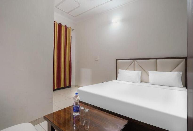 Capital O Hotel Dayal