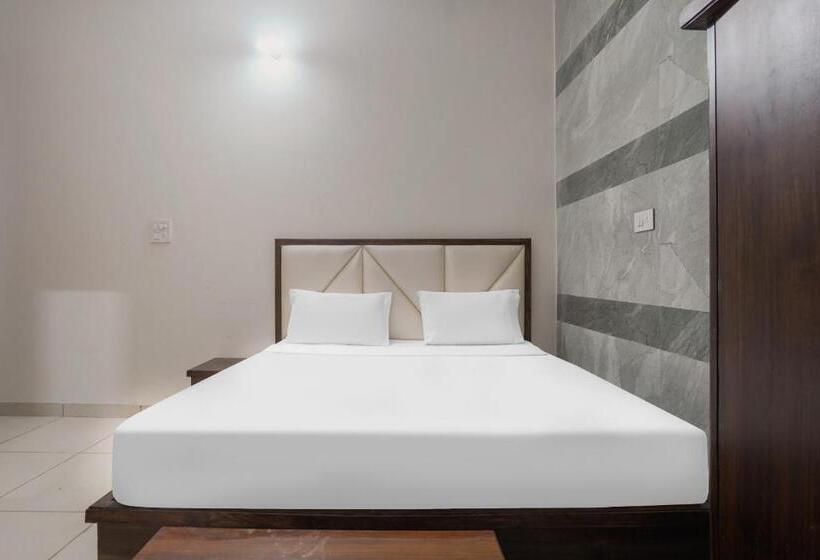 Capital O Hotel Dayal