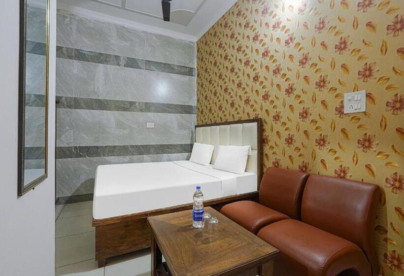 Capital O Hotel Dayal