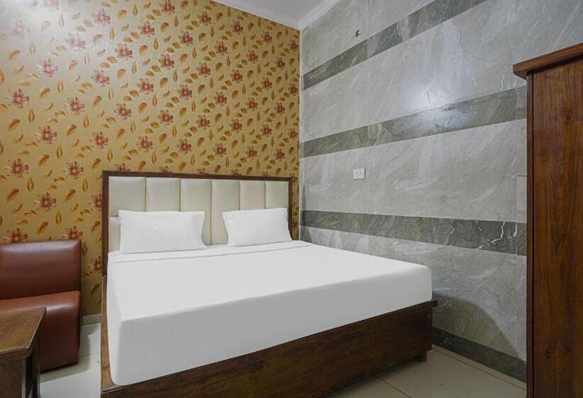 Capital O Hotel Dayal