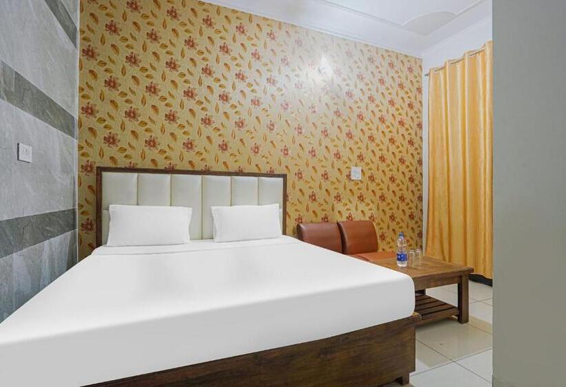 Capital O Hotel Dayal