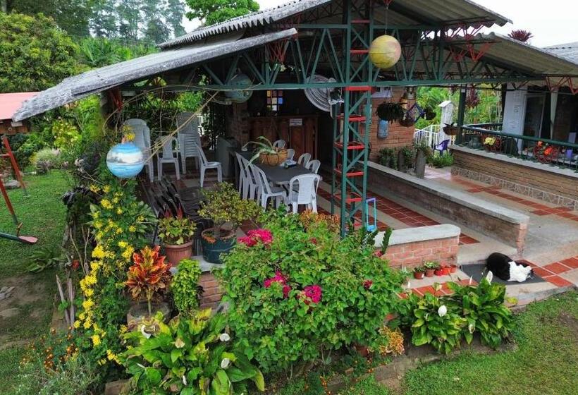 هتل Chalet Alto Bonito