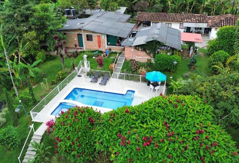 هتل Chalet Alto Bonito