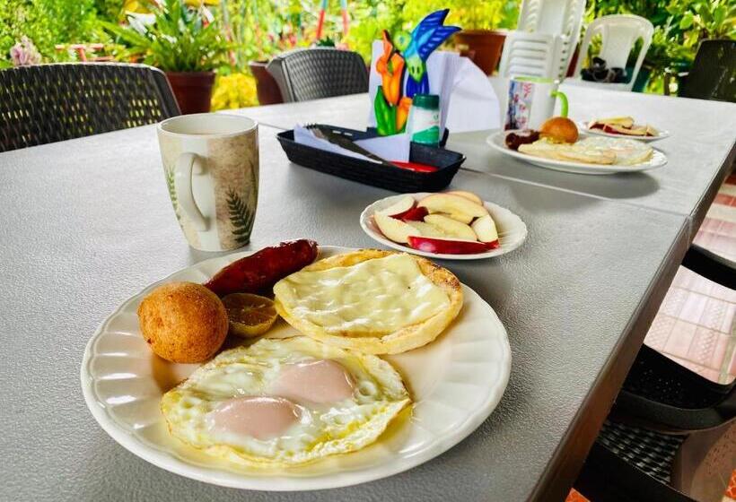 هتل Chalet Alto Bonito