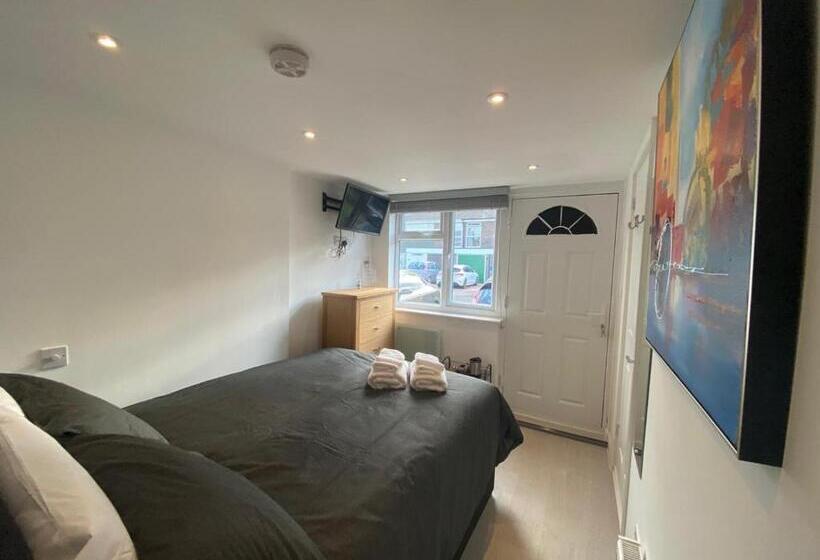 פנסיון Comfortable Cosy Double Ensuite Room  Karibu