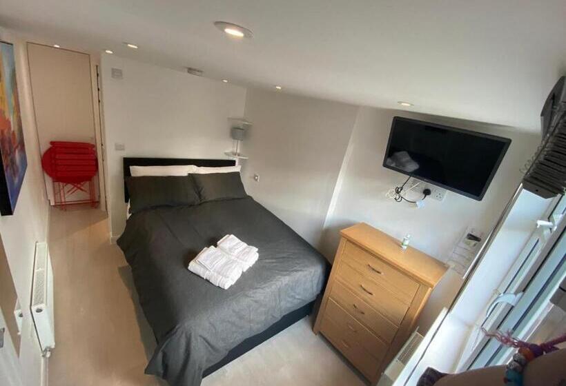 פנסיון Comfortable Cosy Double Ensuite Room  Karibu