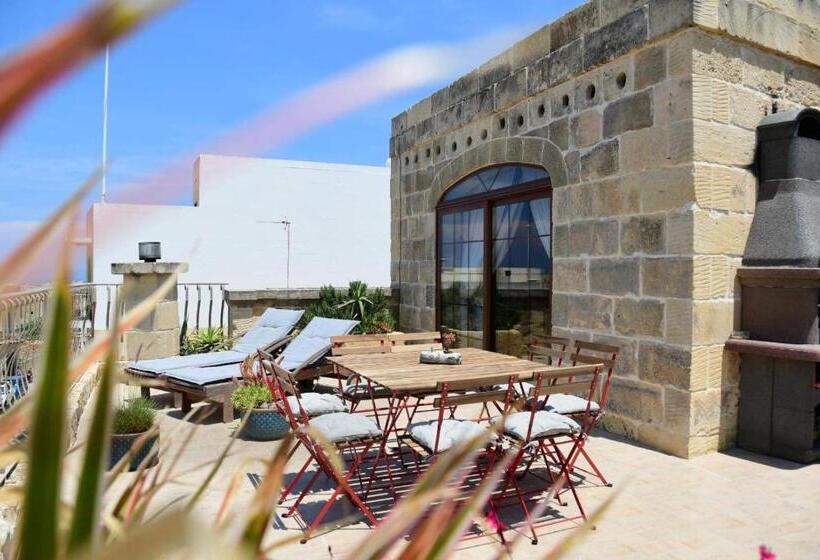 پانسیون Gozo Farmhouse