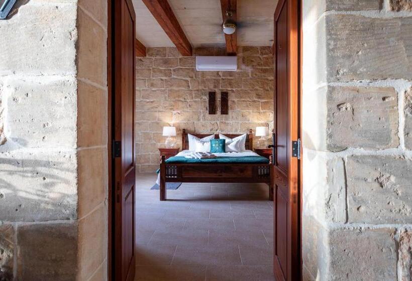 پانسیون Gozo Farmhouse