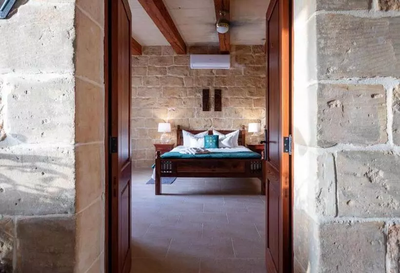 پانسیون Gozo Farmhouse