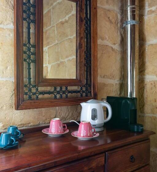 پانسیون Gozo Farmhouse