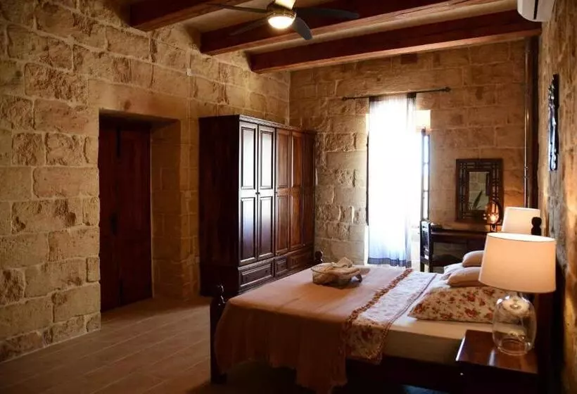 پانسیون Gozo Farmhouse