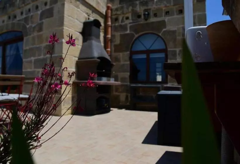 پانسیون Gozo Farmhouse