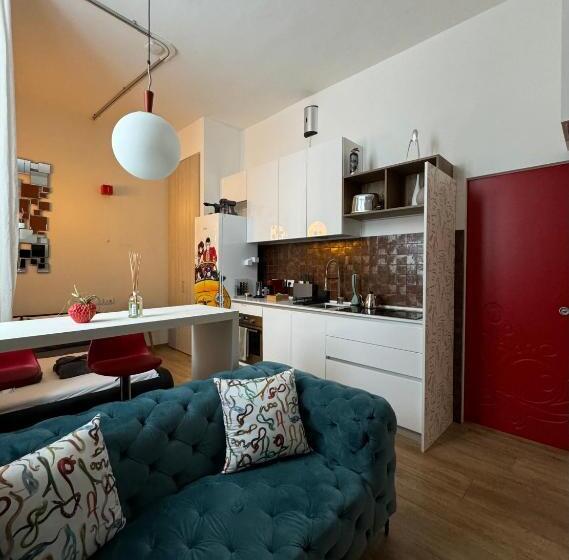 膳宿费 Homesuite Sul Lago Self Checkin