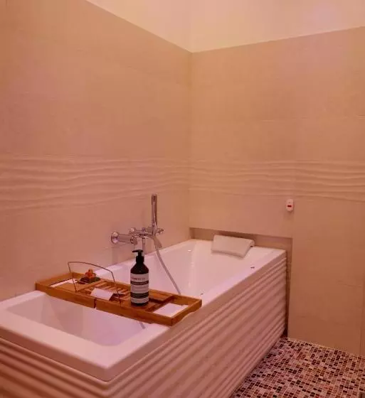 Majatalo Homesuite Sul Lago   Self Checkin