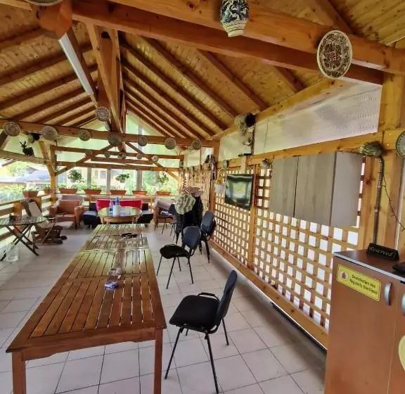 Pensiunea Rossvillas!!