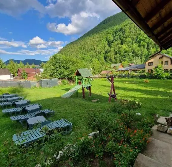 Pensiunea Rossvillas!!