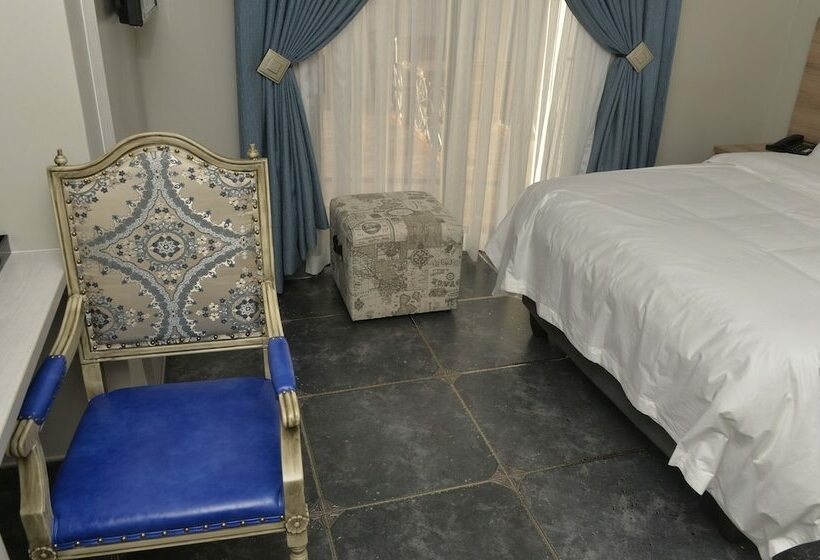 Corner Cottage Bed And Breakfast