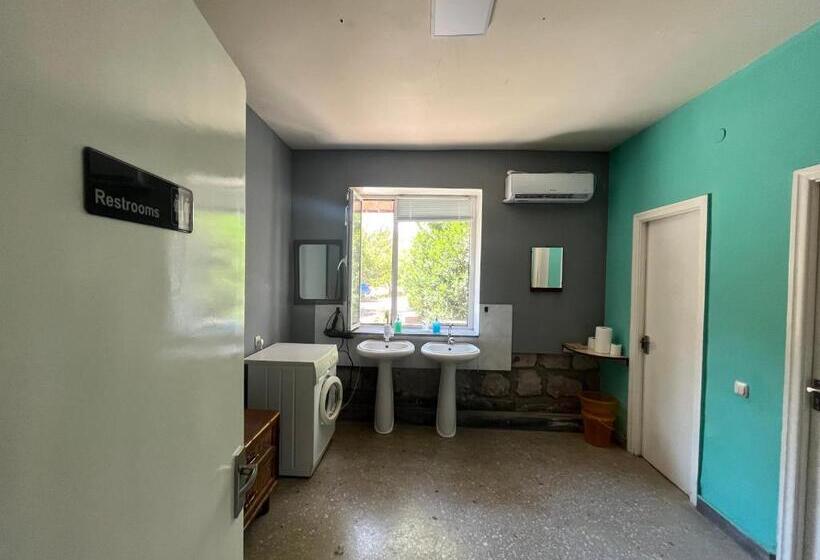 فندق Azoyan Holiday Resort