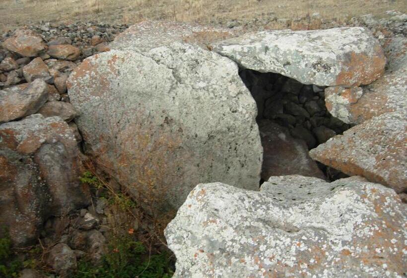 فندق Azoyan Holiday Resort