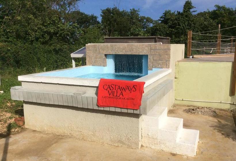 هتل Castaways Villa