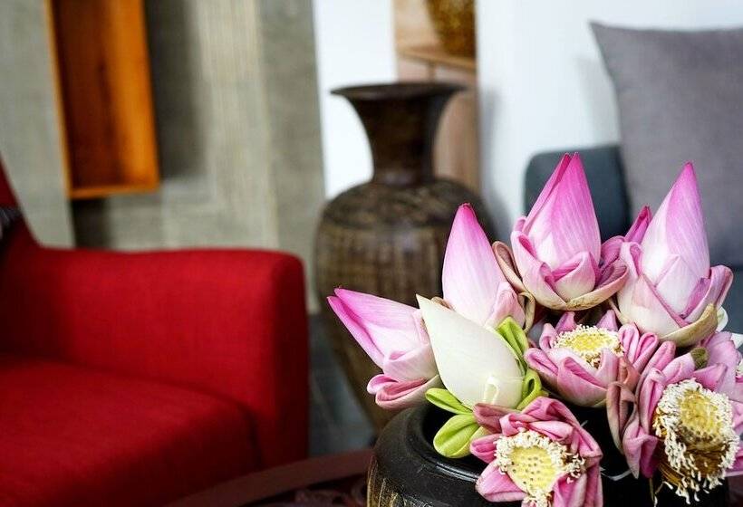 ホテル Solitaire Kamreuk Resort