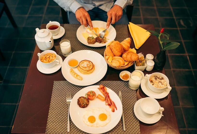 ホテル Solitaire Kamreuk Resort