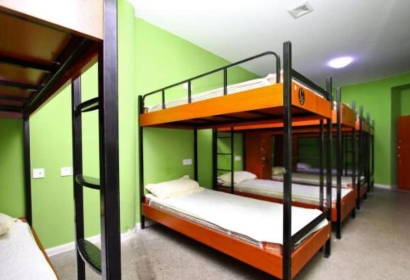 Meet Int L Youth Hostel Pichaiyuan