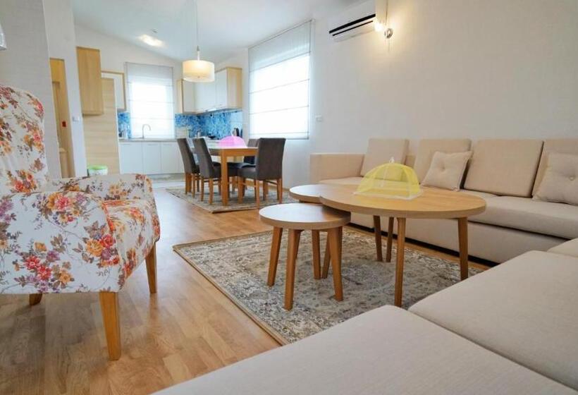 منتجع سراييفو   Sarajevo Resort