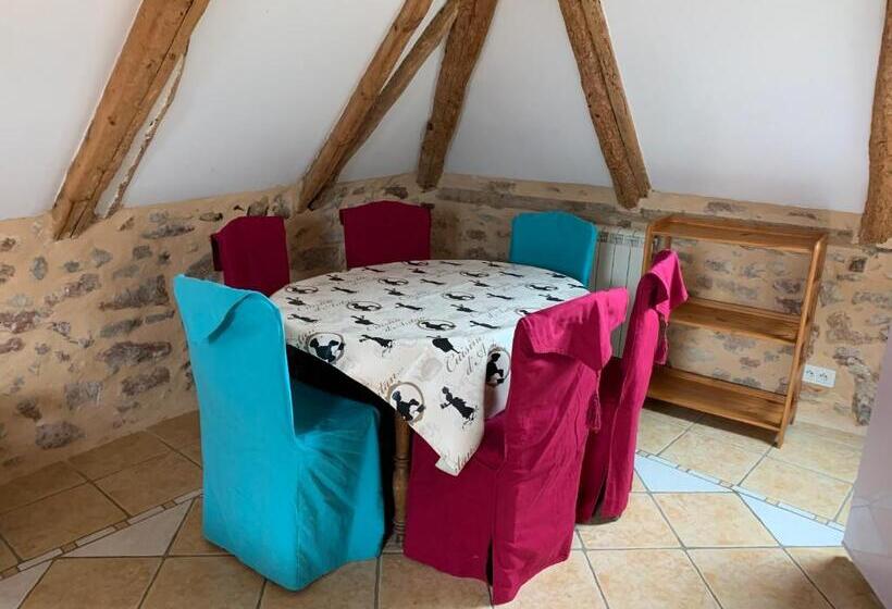ベッドアンドブレックファースト Café De La Place Gîte & Chambres D Hôtes Lou Pastre