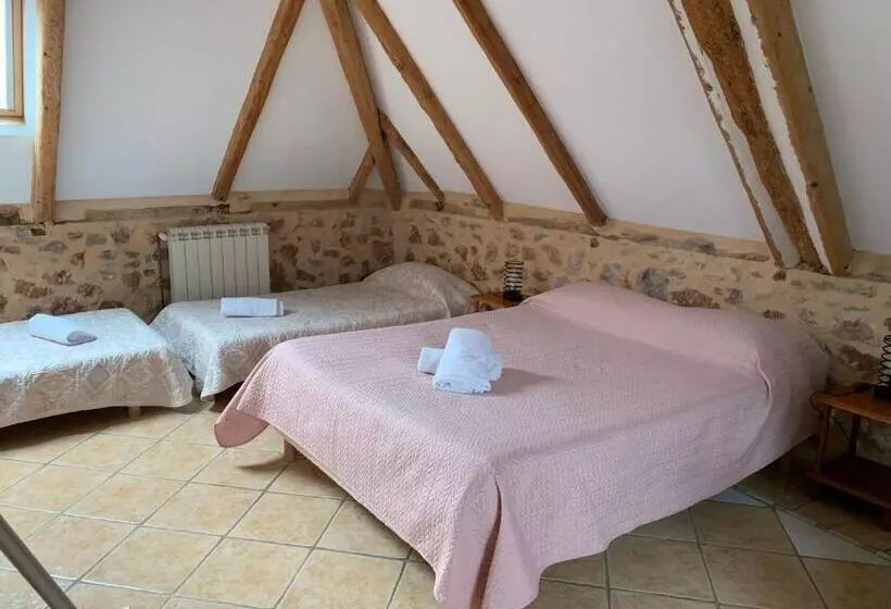 Aamiaismajoitus (B&B) Café De La Place Gîte & Chambres D Hôtes Lou Pastre