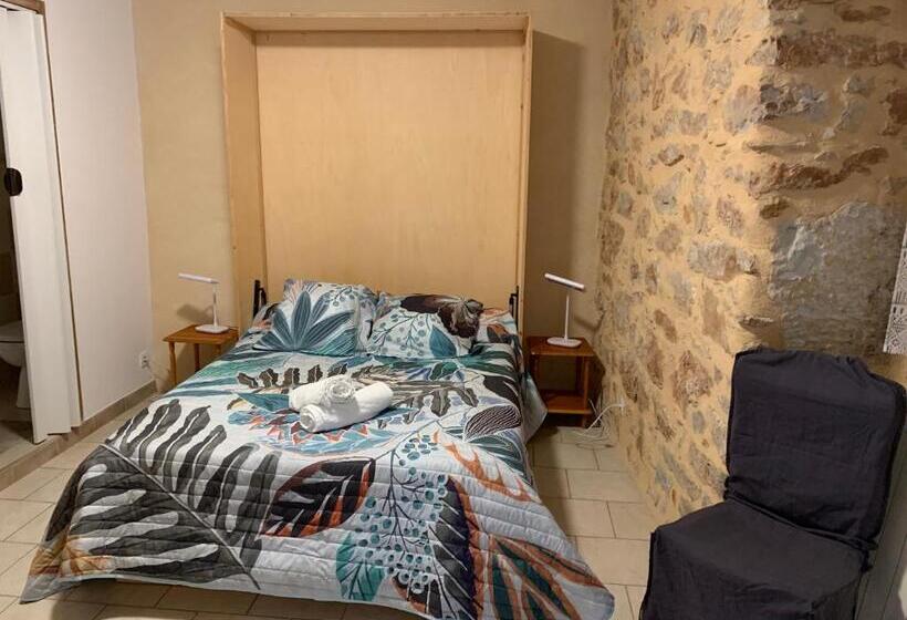 ベッドアンドブレックファースト Café De La Place Gîte & Chambres D Hôtes Lou Pastre